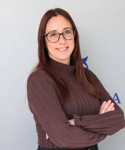 Alicia Granell, especialista en documentación y expedientes de vehículos en Salamanca